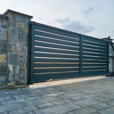 Types of wooden gates for your home’s driveway